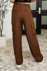 Off Duty Straight Leg Cargo Pants in Brown