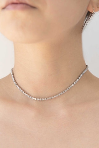 Beautifully Draping Pearl And Chain Necklace