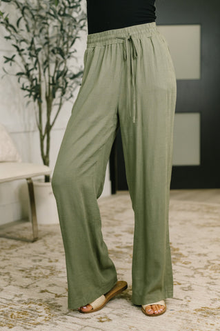 Magic Straight Pants in Navy