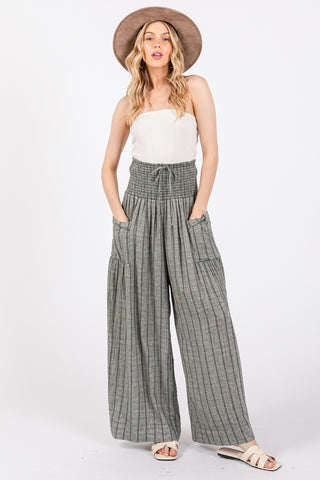 Race to Relax Cargo Pants in Chambray