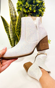 Fiera Booties in White