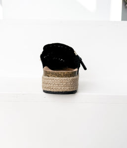Treads Clogs in Black