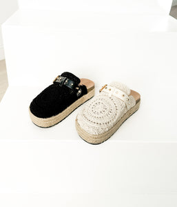 Treads Clogs in Black