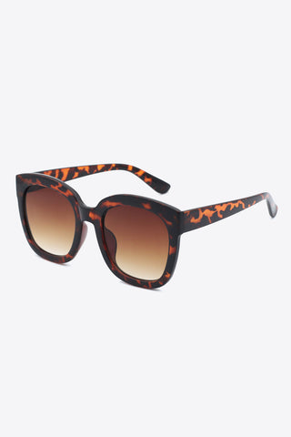 Tortoiseshell Polycarbonate Wayfarer Sunglasses
