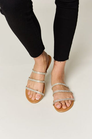 Jelly studded sandals